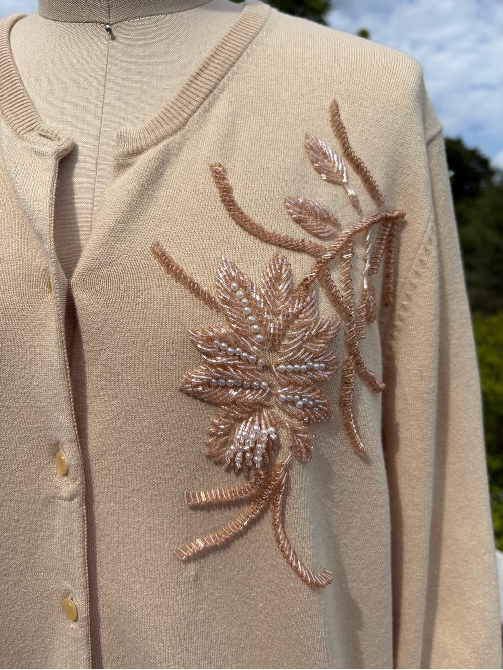 Vintage Y2K Beige Floral Embroidered Cardigan Sweater XL Silk Blend Cottagecore